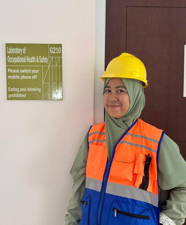 Ika Wulan Sari, SKM